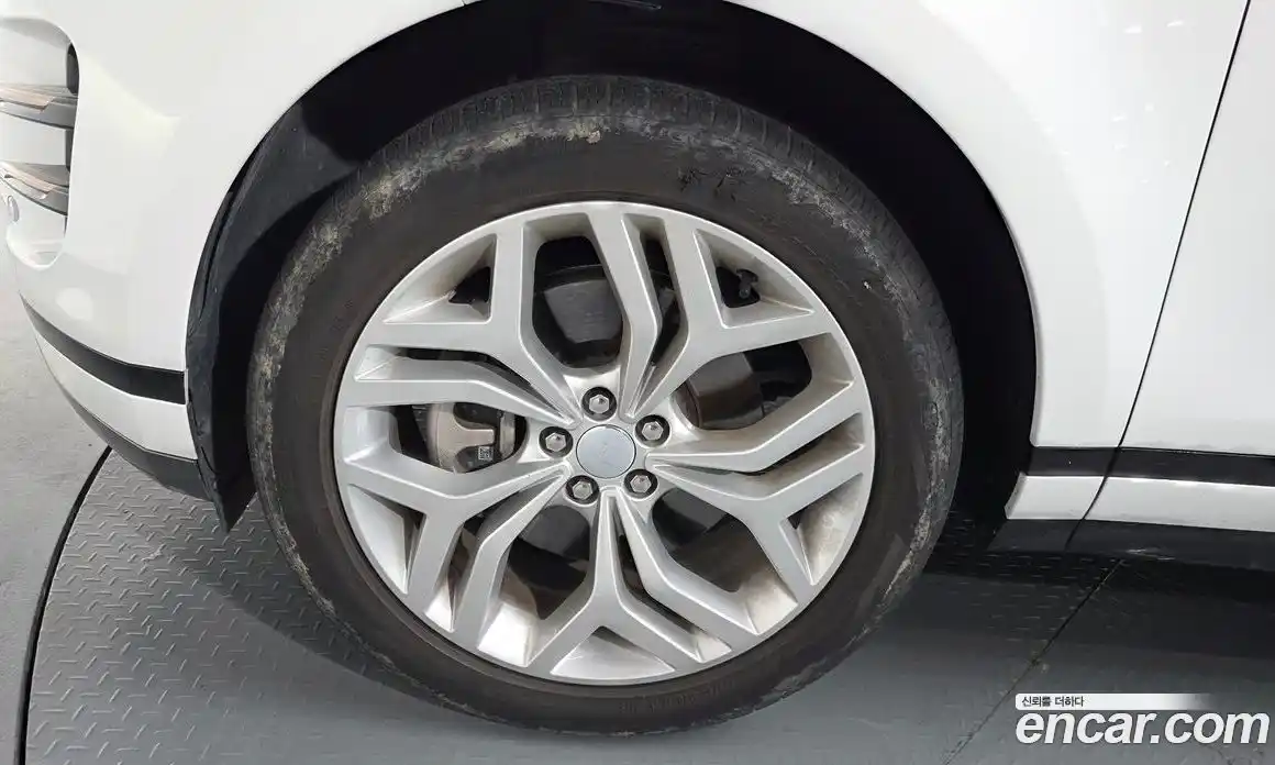 Land Rover Range-Rover Evoque 2022 2.0 Автомат в Москве № 166212, фото 5