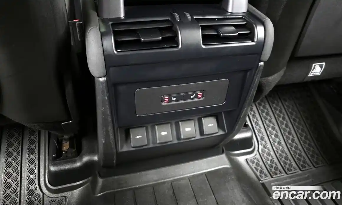 Land Rover Defender 2020 2.0 Автомат в Москве № 166319, фото 13