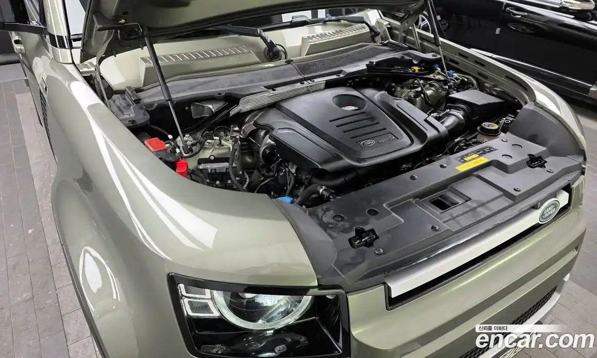 Land Rover Defender 2020 2.0 Автомат в Москве № 166319, фото 3