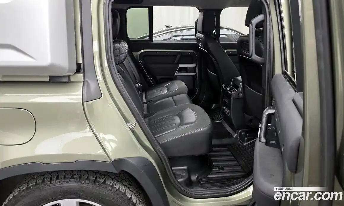 Land Rover Defender 2020 2.0 Автомат в Москве № 166319, фото 8