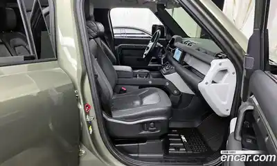 Land Rover Defender 2020 2.0 Автомат в Москве № 166319, миниатюра 9