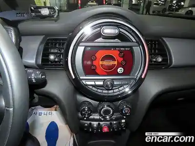 Mini Cooper 2020 1.5 Автомат в Москве № 167427, миниатюра 10