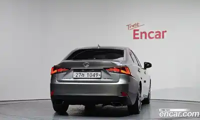 Lexus IS, 2018