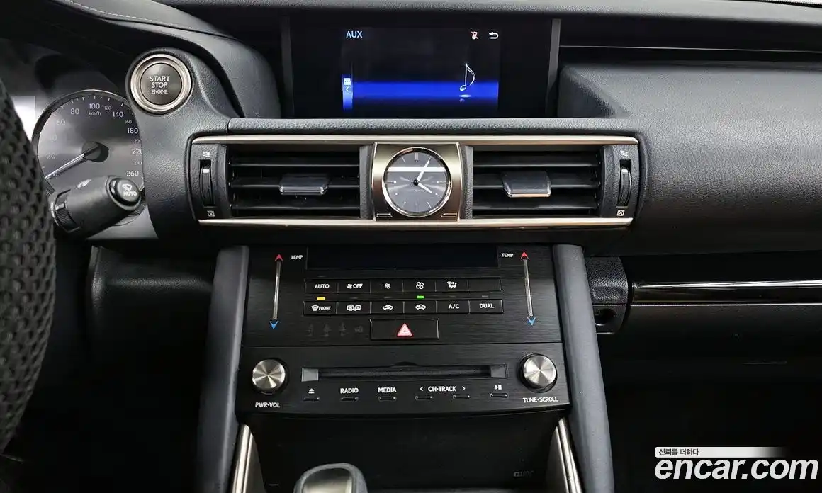 Lexus IS 2018 2.0 Автомат в Москве № 168198, фото 17