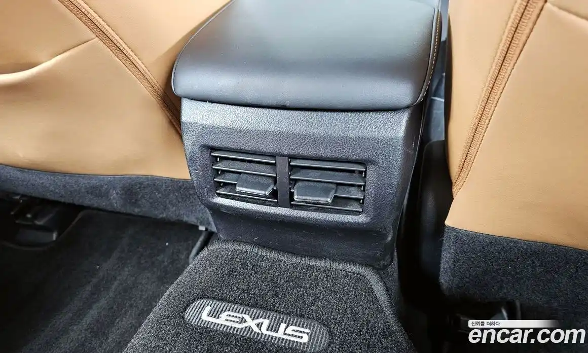 Lexus IS 2018 2.0 Автомат в Москве № 168198, фото 4