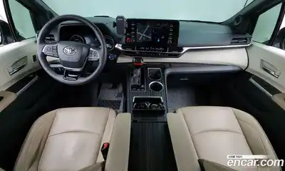 Toyota Sienna 2023 2.5 Автомат в Москве № 170137, миниатюра 5