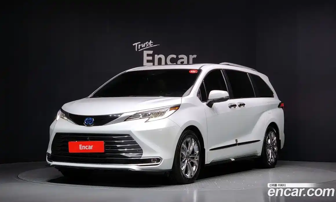 Toyota Sienna 2023 2.5 Автомат в Москве № 170137, фото 6