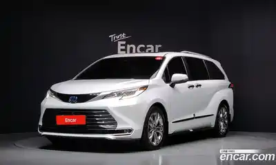 Toyota Sienna 2023 2.5 Автомат в Москве № 170137, миниатюра 6