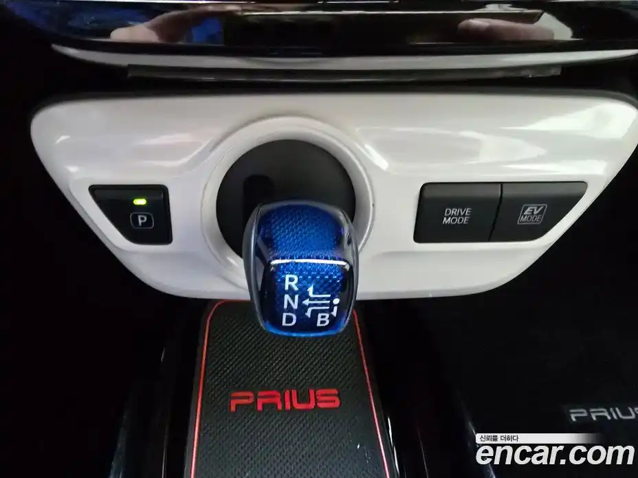 Toyota Prius 2017 1.8 Автомат в Москве № 170362, фото 13