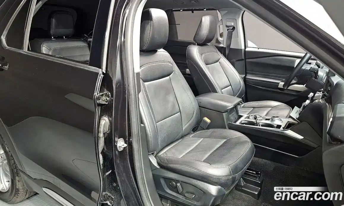 Ford Explorer 2021 2.3 Автомат в Москве № 170946, фото 12