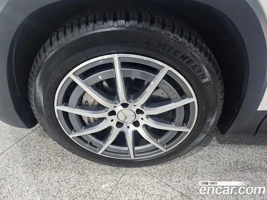 Mercedes-Benz GLB-Class 2021 2.0 Автомат в Москве № 180308, фото 20