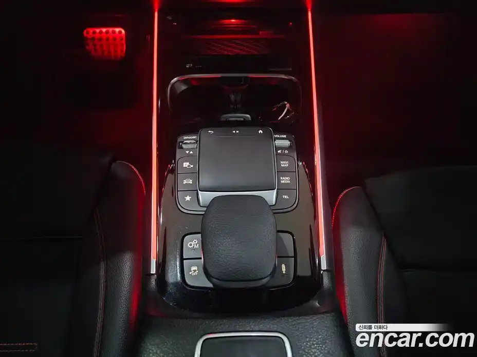 Mercedes-Benz GLB-Class 2021 2.0 Автомат в Москве № 180308, фото 10