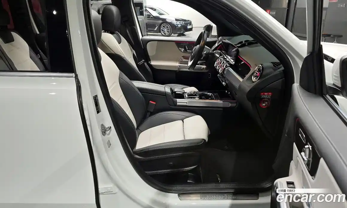 Mercedes-Benz GLB-Class 2020 2.0 Автомат в Москве № 194636, фото 11