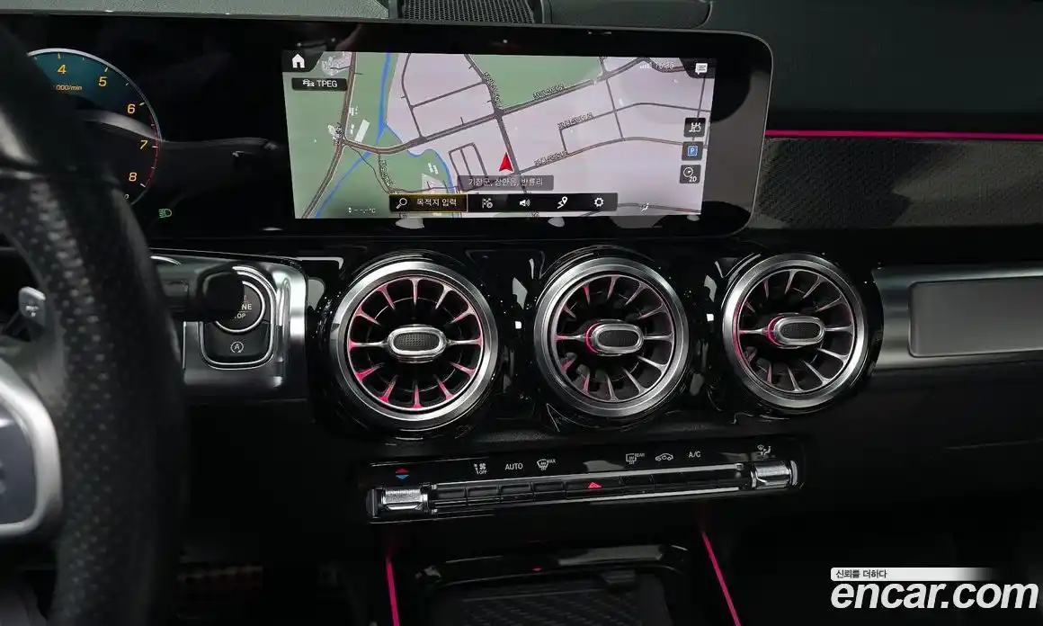 Mercedes-Benz GLB-Class 2020 2.0 Автомат в Москве № 194636, фото 16