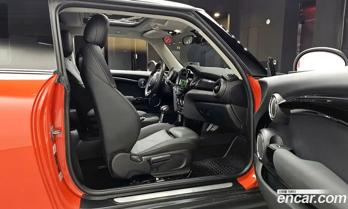 Mini Cooper 2019 2.0 Автомат в Москве № 198420, фото 11