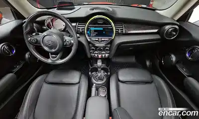 Mini Cooper 2019 2.0 Автомат в Москве № 198420, миниатюра 7