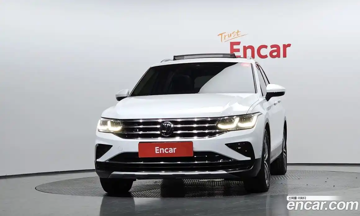 Volkswagen Tiguan 2023 2.0 Автомат в Москве № 198959, фото 16