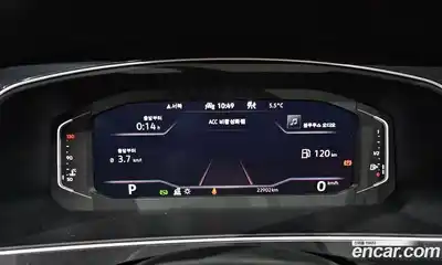 Volkswagen Tiguan 2023 2.0 Автомат в Москве № 198968, миниатюра 8