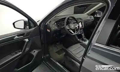 Volkswagen Tiguan 2024 2.0 Автомат в Москве № 198986, миниатюра 11