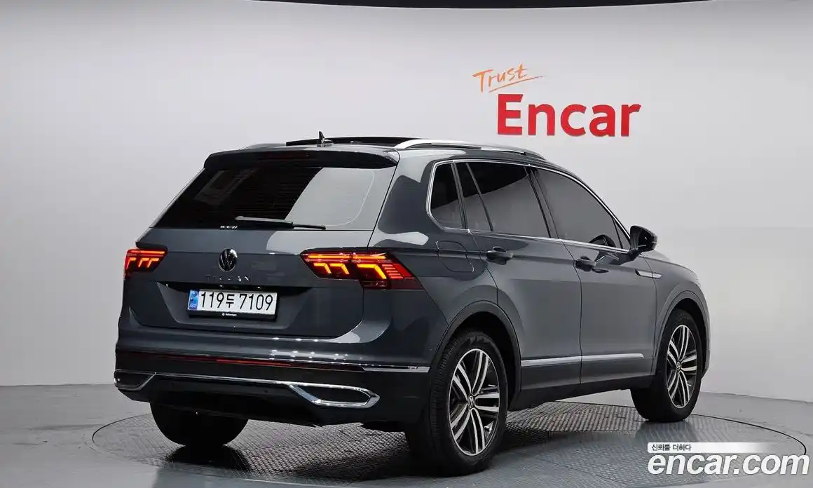 Volkswagen Tiguan 2024 2.0 Автомат в Москве № 198986, фото 2