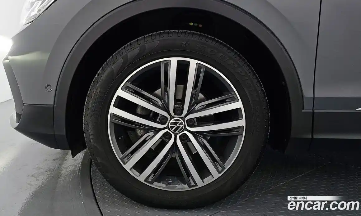 Volkswagen Tiguan 2024 2.0 Автомат в Москве № 198986, фото 5