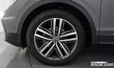 Volkswagen Tiguan 2024 2.0 Автомат в Москве № 198986, миниатюра 5