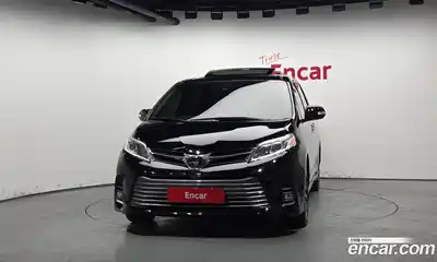 Toyota Sienna 2020 3.5 Автомат в Москве № 199601, миниатюра 2