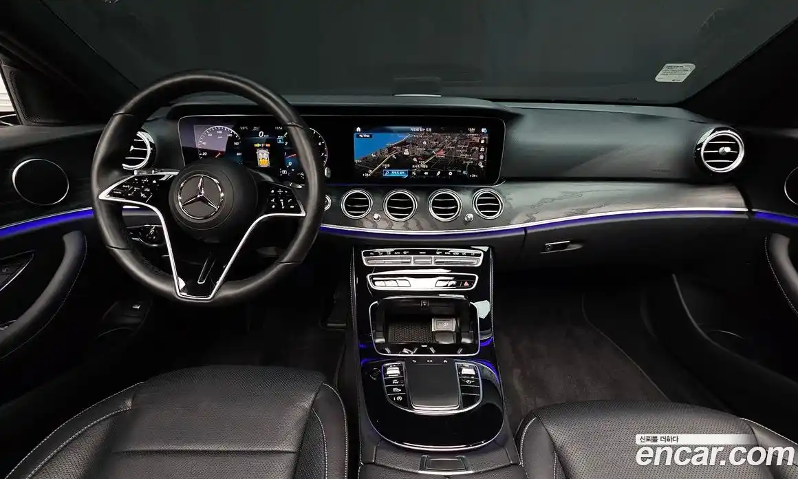 Mercedes-Benz E-Class 2023 2.0 Автомат в Москве № 203751, фото 1