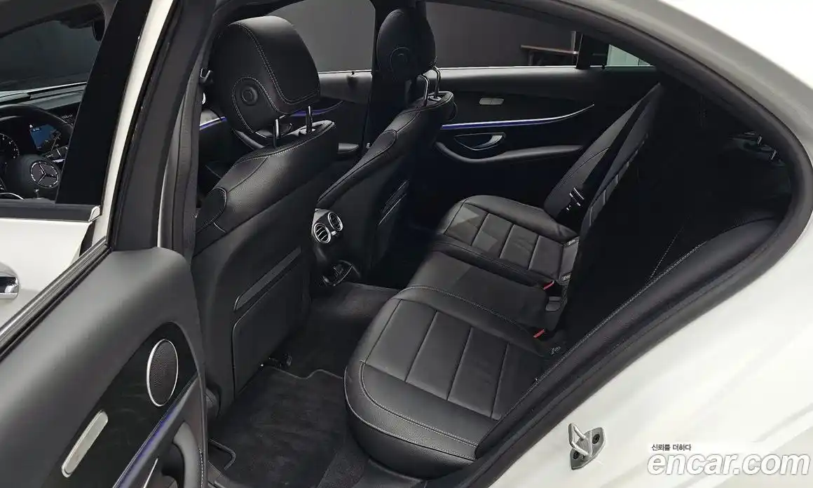 Mercedes-Benz E-Class 2023 2.0 Автомат в Москве № 203751, фото 12