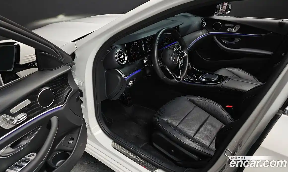 Mercedes-Benz E-Class 2023 2.0 Автомат в Москве № 203751, фото 14