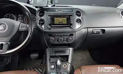 Volkswagen Tiguan 2016 2.0 Автомат в Москве № 204553, миниатюра 12