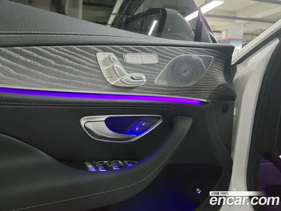 Mercedes-Benz CLS-Class 2023 3.0 Автомат в Москве № 205061, фото 20