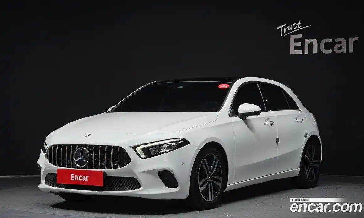 Mercedes-Benz A-Class 2022 2.0 Автомат в Москве № 205365, фото 1