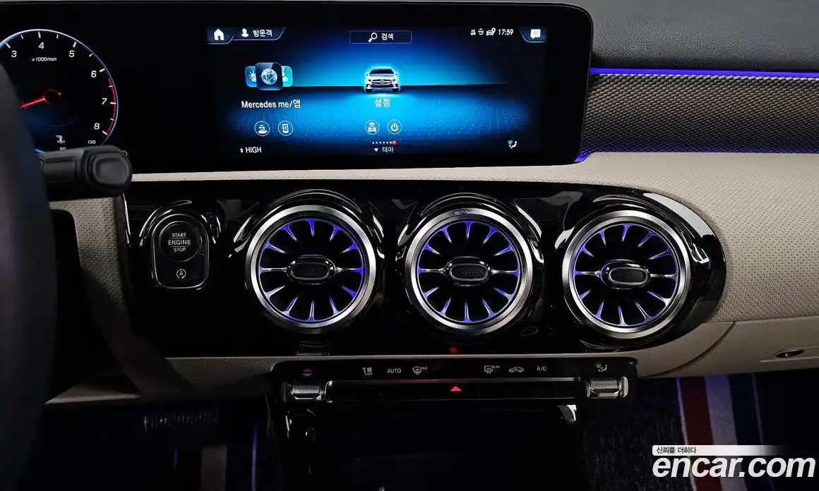 Mercedes-Benz A-Class 2022 2.0 Автомат в Москве № 205365, фото 14