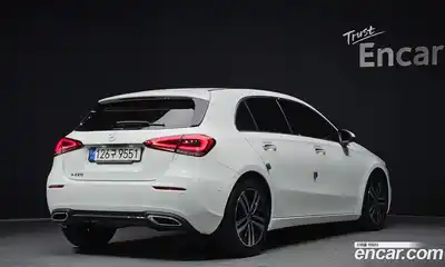 Mercedes-Benz A-Class 2022 2.0 Автомат в Москве № 205365, миниатюра 2