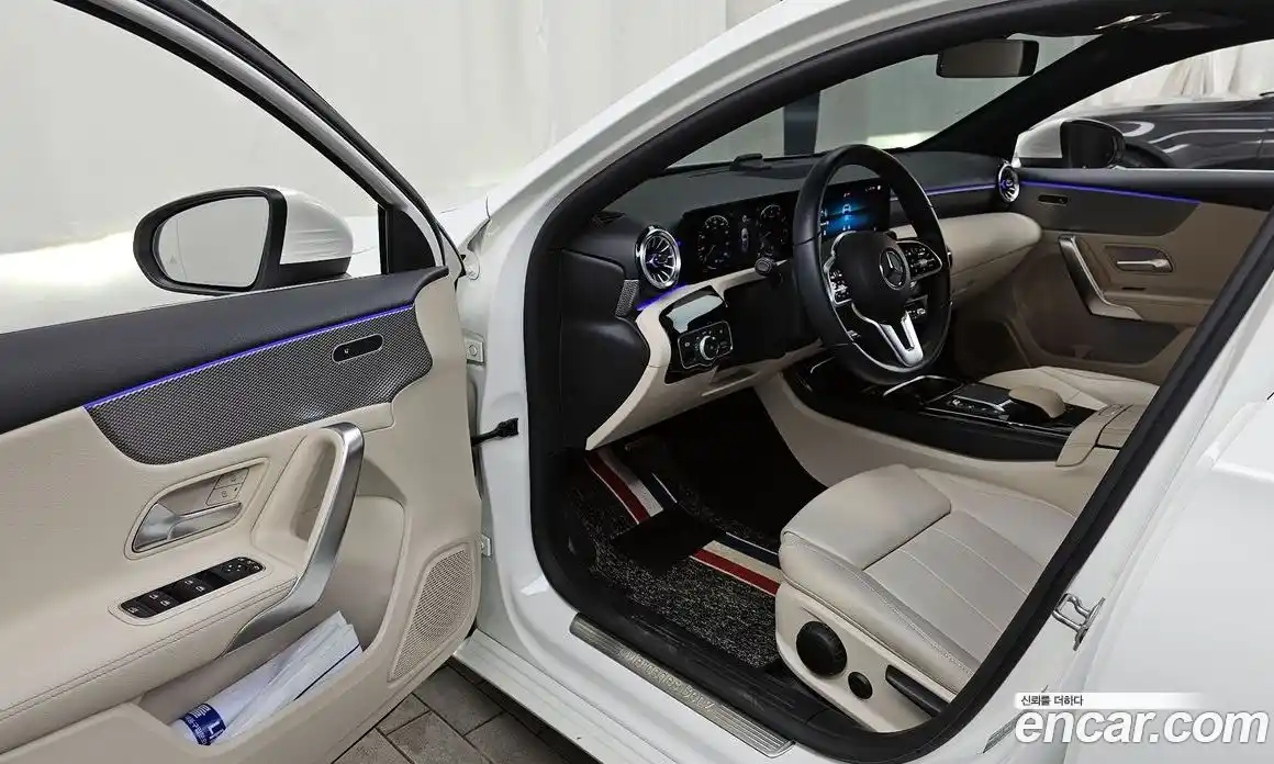 Mercedes-Benz A-Class 2022 2.0 Автомат в Москве № 205365, фото 10