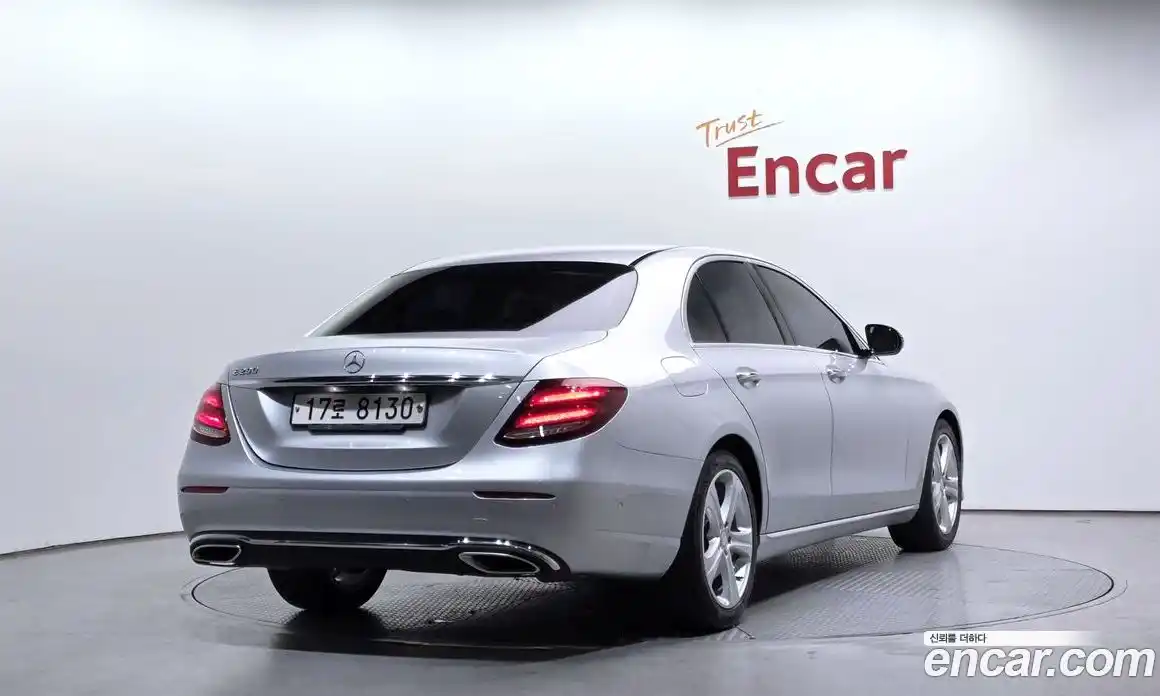 Mercedes-Benz E-Class 2017 2.0 Автомат в Москве № 212205, фото 1