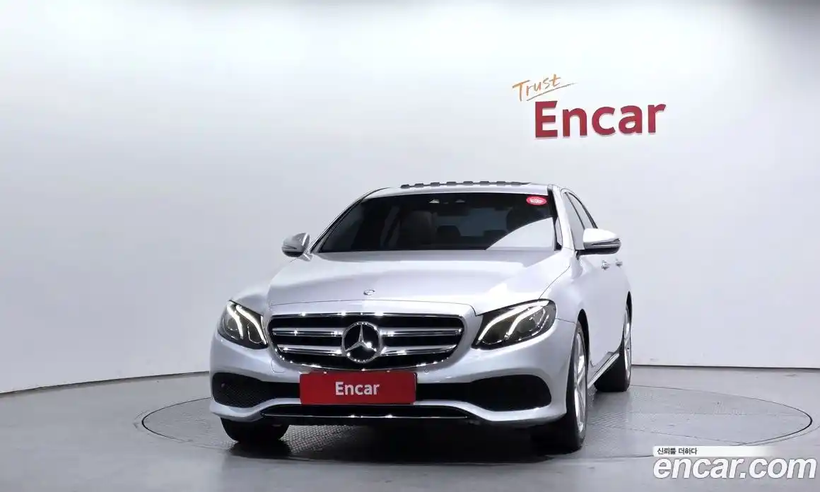 Mercedes-Benz E-Class 2017 2.0 Автомат в Москве № 212205, фото 13