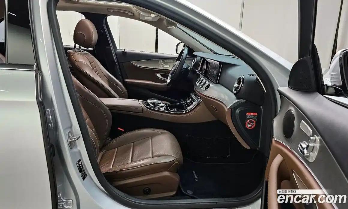 Mercedes-Benz E-Class 2017 2.0 Автомат в Москве № 212205, фото 6