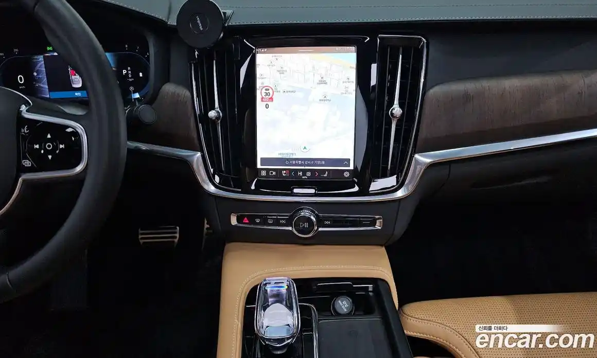 Volvo S90 2024 2.0 Автомат в Москве № 212806, фото 14