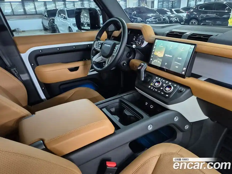 Land Rover Defender 2023 3.0 Автомат в Москве № 213315, фото 20