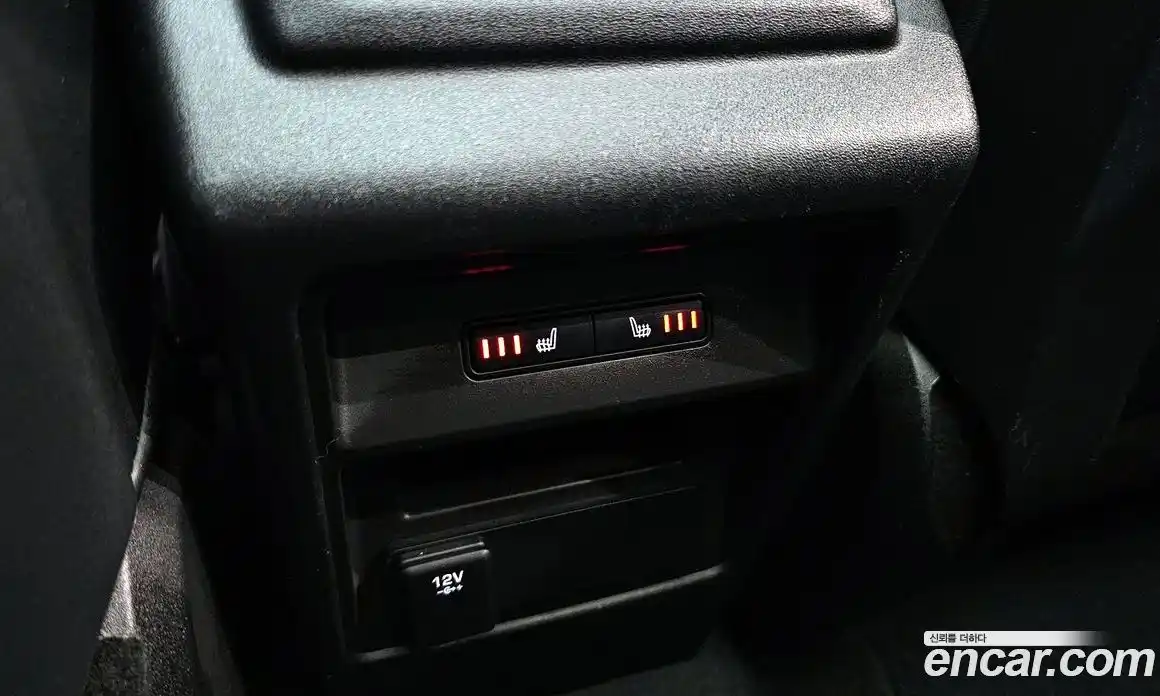 Land Rover Discovery Sport 2017 2.0 Автомат в Москве № 213660, фото 6