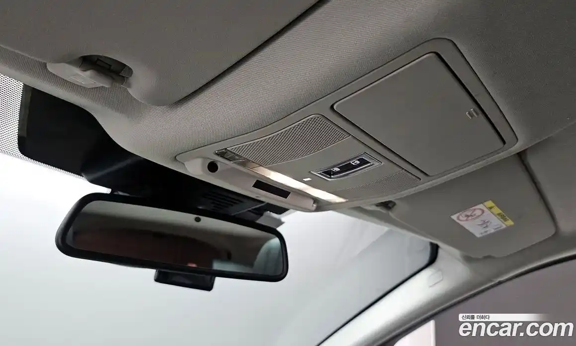 Land Rover Discovery Sport 2017 2.0 Автомат в Москве № 213660, фото 9