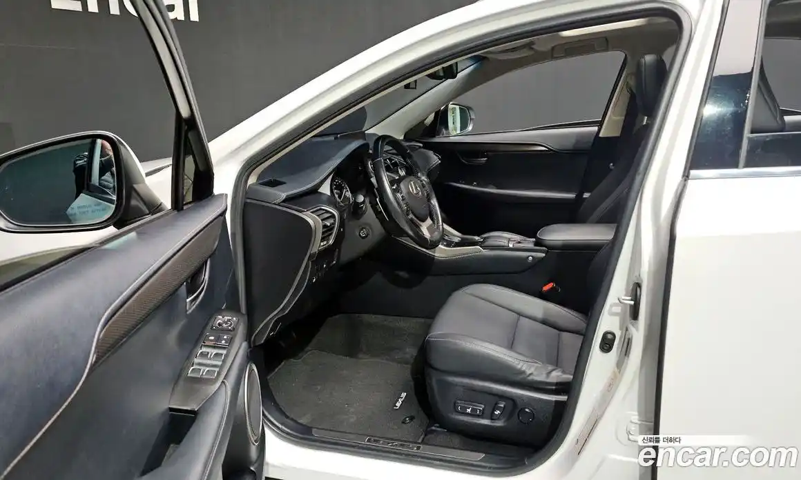 Lexus NX 2018 2.5 Автомат в Москве № 214705, фото 11