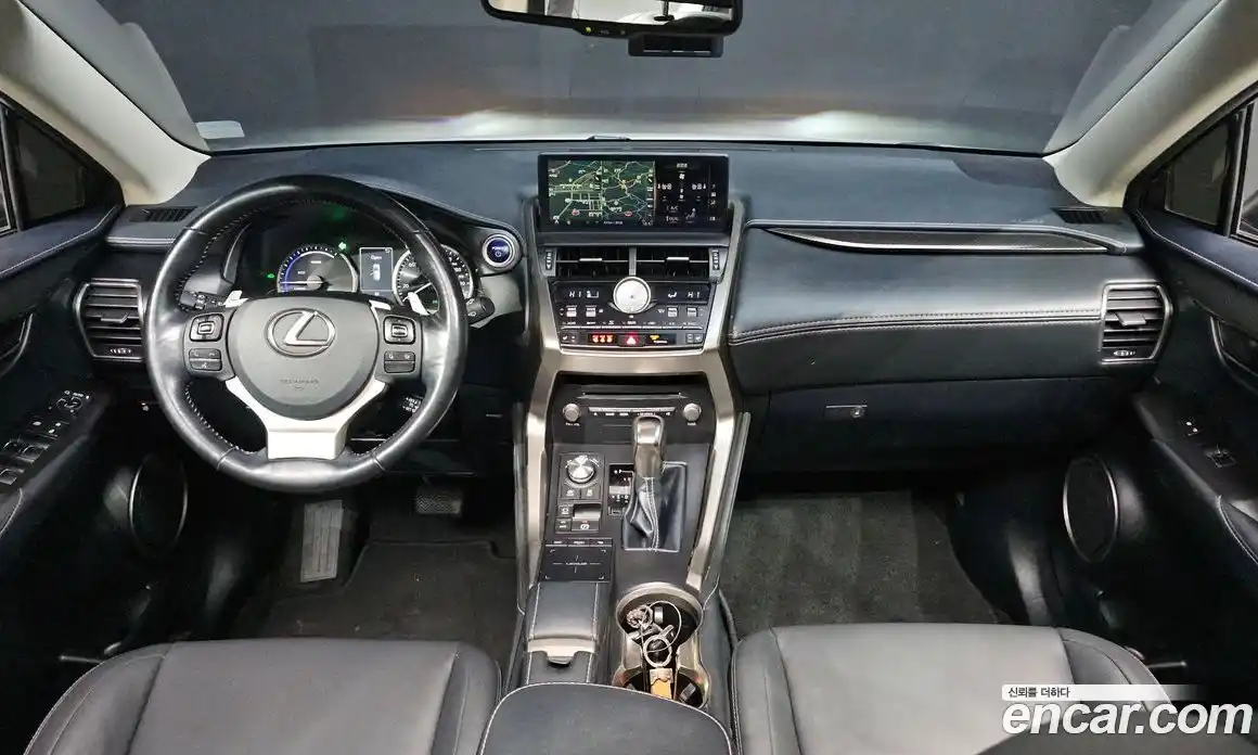 Lexus NX 2018 2.5 Автомат в Москве № 214705, фото 14