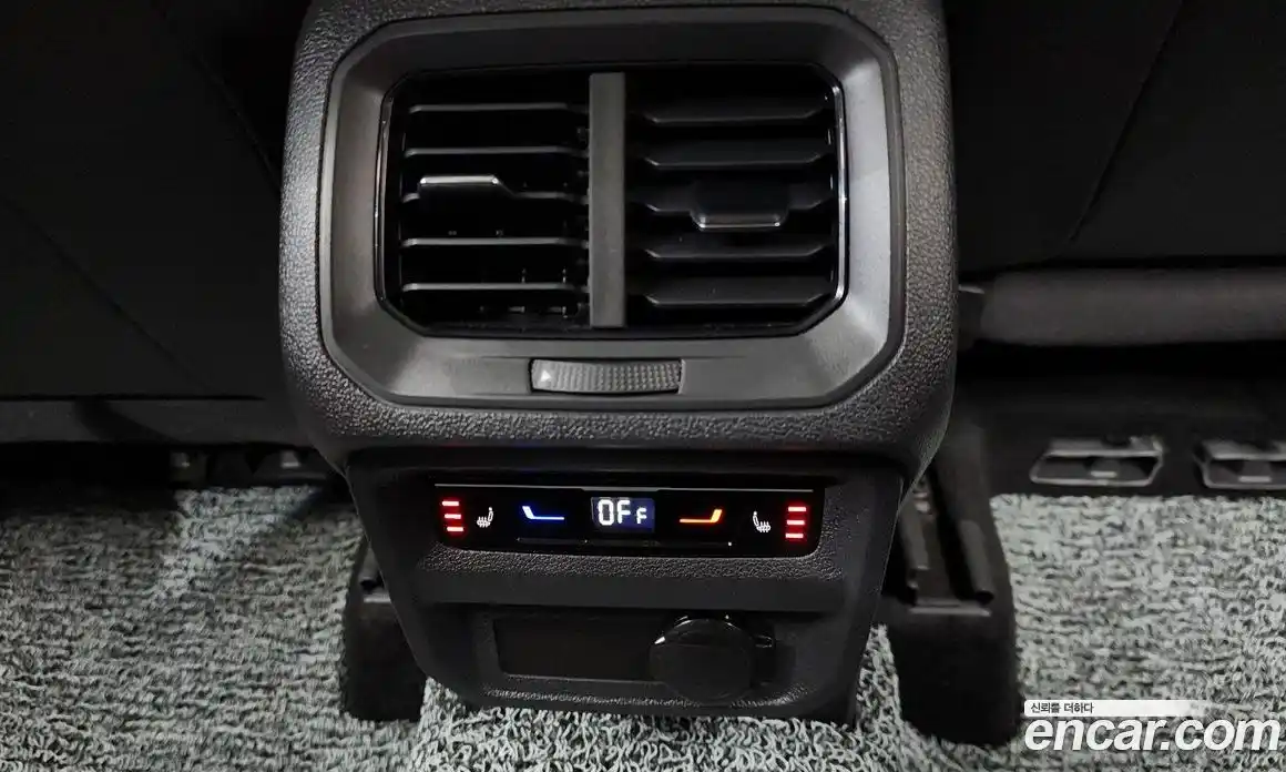 Volkswagen Tiguan 2023 2.0 Автомат в Москве № 215116, фото 2