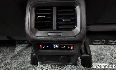 Volkswagen Tiguan 2023 2.0 Автомат в Москве № 215116, миниатюра 2