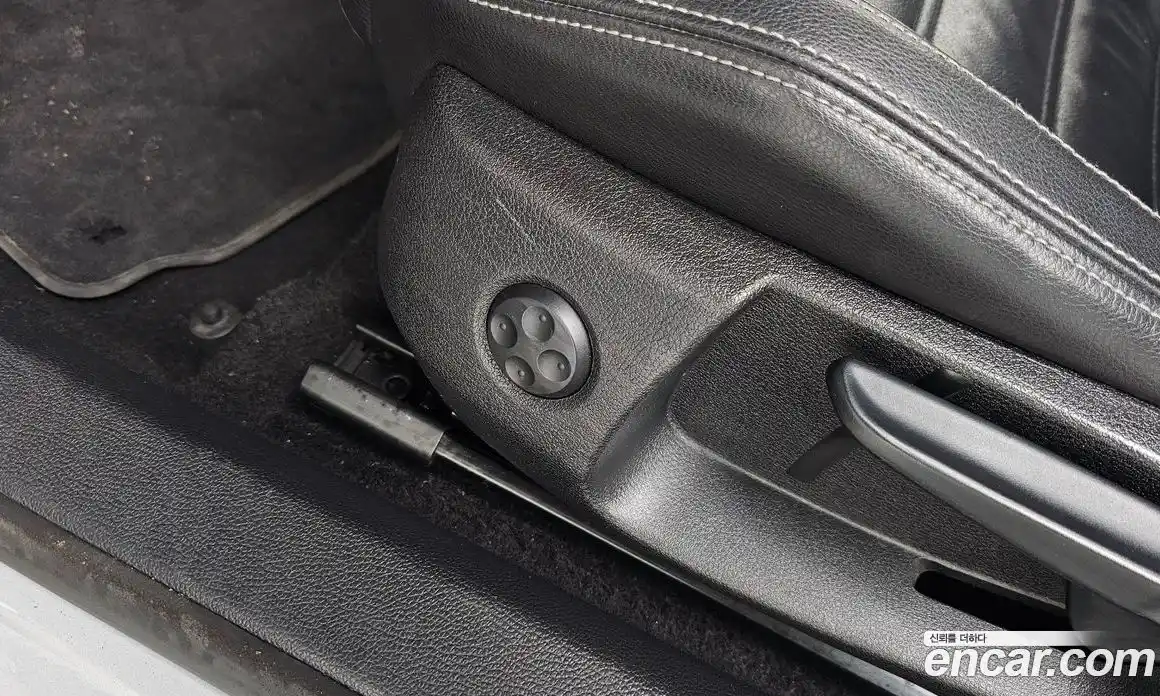 Volkswagen Scirocco 2014 2.0 Автомат в Москве № 215343, фото 2