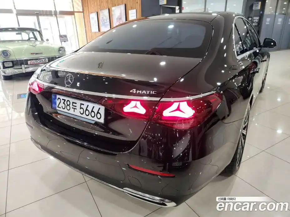 Mercedes-Benz E-Class 2025 2.0 Автомат в Москве № 215815, фото 2