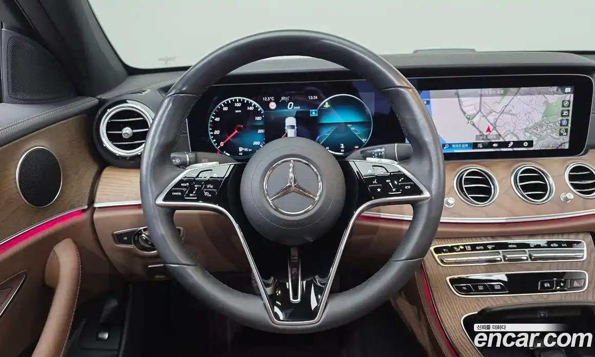 Mercedes-Benz E-Class 2022 2.0 Автомат в Москве № 223218, фото 16